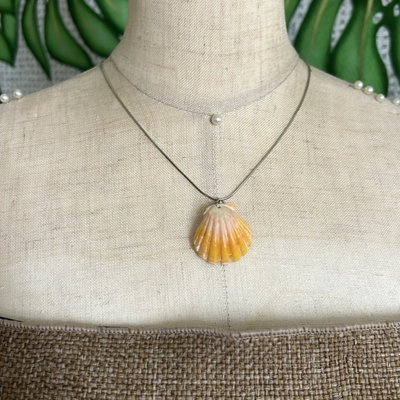 🖤Hawaii Sunrise Shell handcrafted necklace - Picture 10 of 11